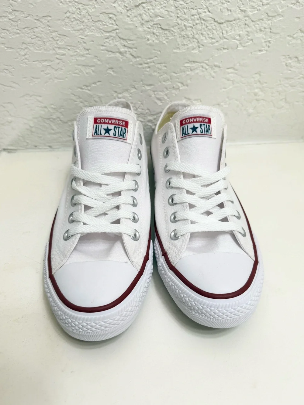 Converse White Low-Top Sneakers with Red & Navy Stripes Mens 8.5 women’s 10.5 - Picture 1 of 6